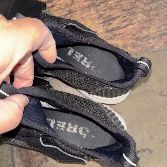 Sorel Kinetic Sneak Shoes Women 8 Black Slip On Strap Low Top Sneakers Logo - Picture 6 of 11